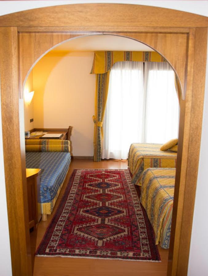 Hotel Piroga Padova Selvazzano Dentro Luaran gambar